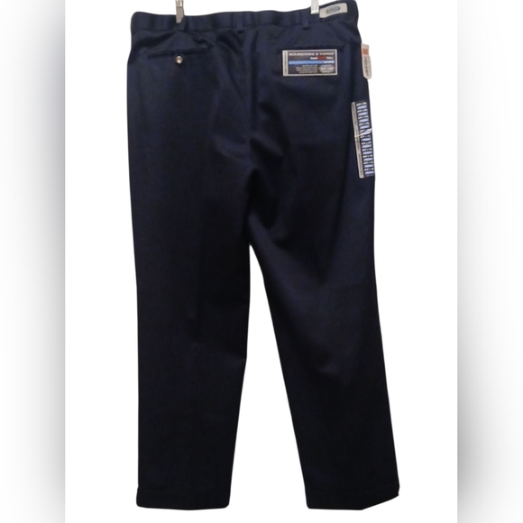 Roundtree & Yorke - NWT, Navy Blue Travel-smart, Pleated, Expander Waistband,... - Picture 4 of 9